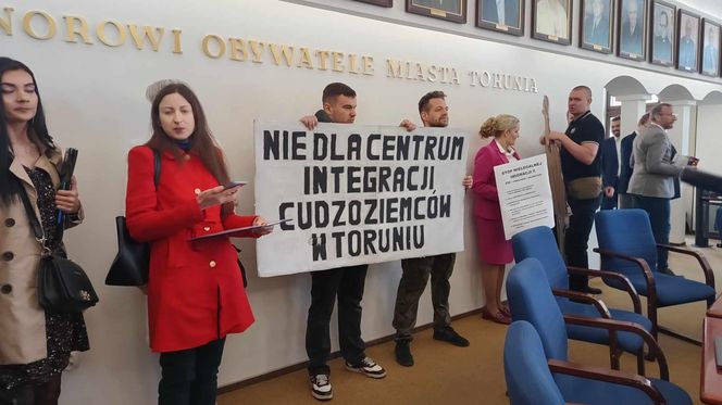 Protestowali przeciwko utworzeniu Centrum Integracji Cudzoziemców w Toruniu