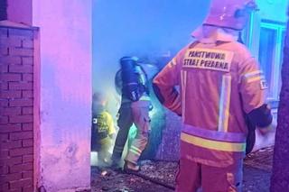 Pożar w Częstochowie. Policjanci uratowali mężczyznę