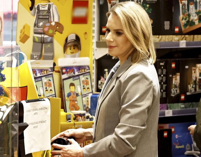 Marta Nawrocka kupuje prezenty na Dzień Dziecka