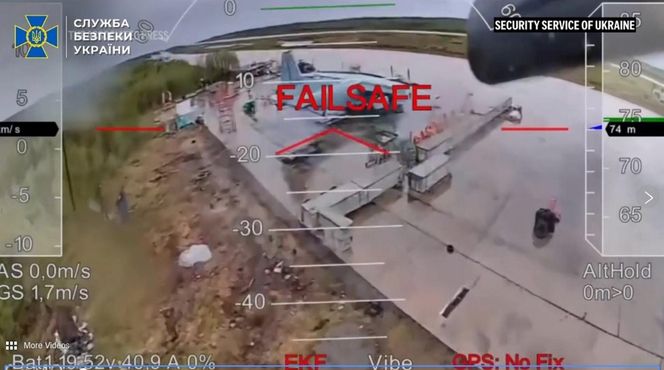 Zdjęcia satelitarne bombowców zniszczonych podczas operacji Pajęczyna.