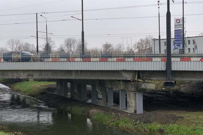 Nowe podpory mostu na al. Unii Lubelskiej