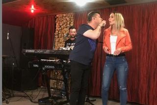 Zenek śpiewa z Olą Kot