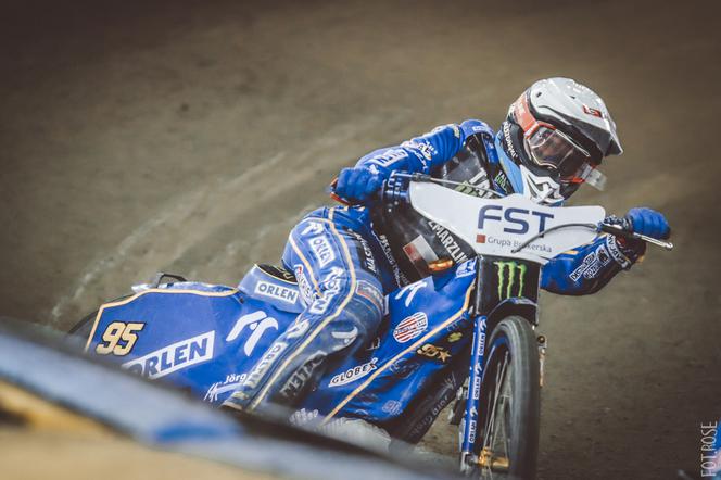 Bartosz Zmarzlik obronił tytuł mistrza świata na Motoarenie. Zdjęcia z toru i trybun