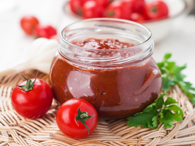 Przecier pomidorowy [przepis]: jak zrobić przecier z pomidorów na zimę?