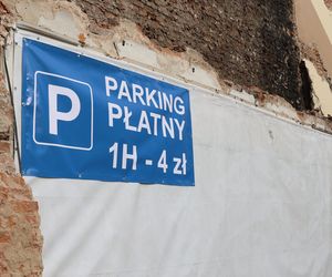 Parking w miejscu wyburzonej kamienicy przy ul. Bernardyńskiej 10 w Lublinie