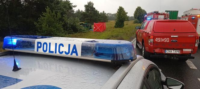 Tragiczny wypadek w Paterku! Z auta 62-latka prawie nic nie zostało [ZDJĘCIA]