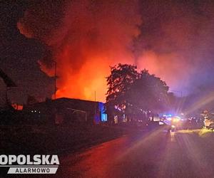 Potężny pożar hali produkcyjnej w Małopolsce