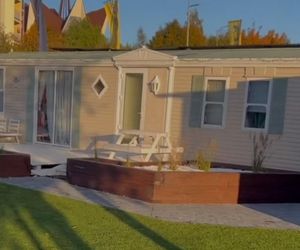 Rafał Brzozowski oferuje apartamenty na wynajem. Tak wyglądają pokoje