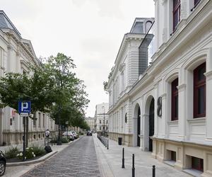 Ulica Moniuszki przechodzi zmiany! Kończy się remont zabytkowej willi [ZDJĘCIA]