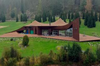 Tak wygląda TAJNA rezydencja Putina. Nakręcili film. Wodospad, krowy na steki, sam luksus!