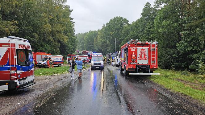 Wypadek w pobliżu Konotopu  - autobus z tirem 