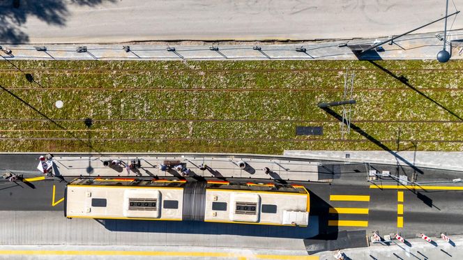 Tramwaj na Stegny w Warszawie w przeddzień otwarcia