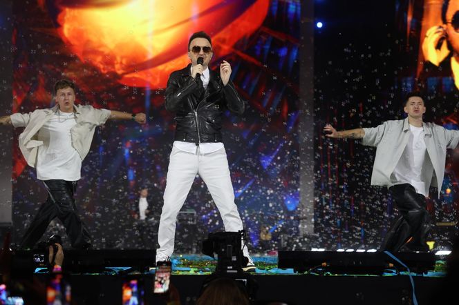 Koncert Roztańczony PGE Narodowy 2025. Na scenie gwiazdy: popu, rapu i disco polo [ZDJĘCIA]
