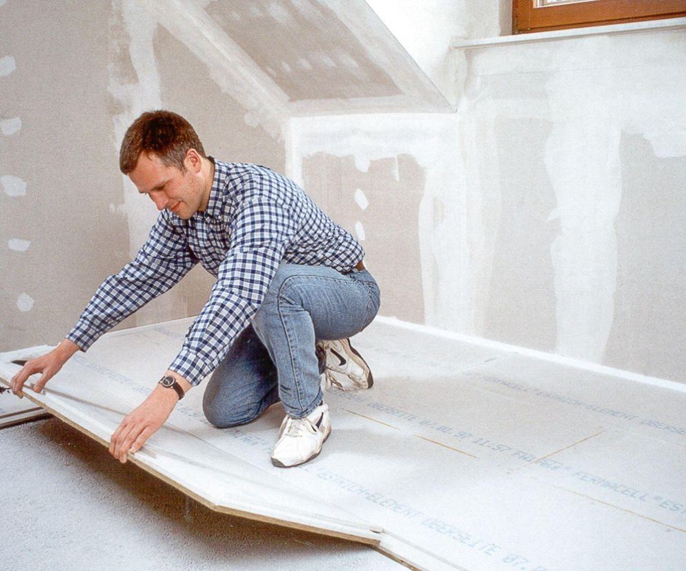 Jak wyciszyć ściany, stropy i instalacje? Jak uniknąć mostków akustycznych