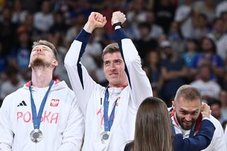 To ósmy medal olimpijski dla Polski z grach zespołowych! Srebro zdobi piersi siatkarzy!