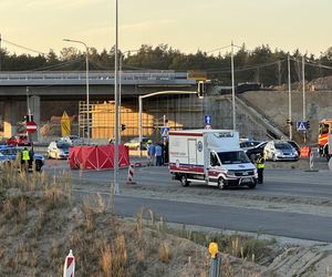 Tragedia na S7. Nie żyje rowerzysta. Potrącił go kierowca przewożący leki