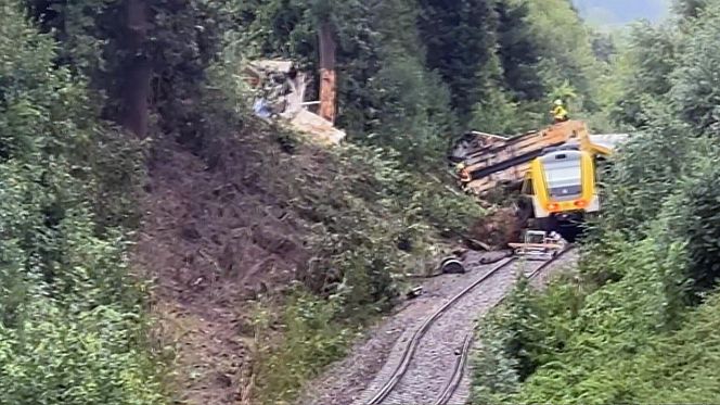 Katastrofa kolejowa w Niemczech! Zabici i wielu rannych. Powodem burze?