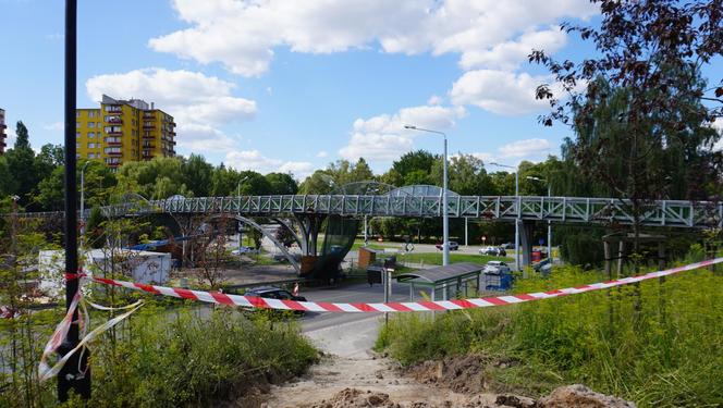 Lublin. Kładka wróciła na swoje miejsce. Jak wygląda konstrukcja nad ulicą Filaretów? Mamy ZDJĘCIA!