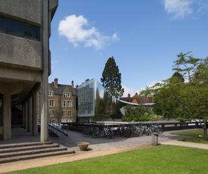 Zaha Hadid pierwszą kobietą nagrodzoną RIBA Royal Gold Medal