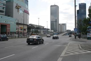 Warszawa. Węższe ulice, przejścia naziemne, czy więcej kontroli. To zgotują nam drogowcy