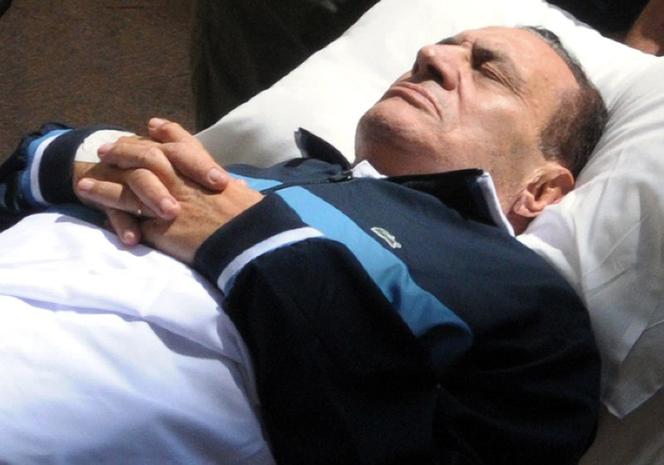 Egipt. Hosni Mubarak udaje, że umiera