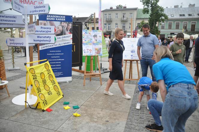 Dni Kielc 2023. Jarmark na ulicy Sienkiewicza, sceny na Placu Artystów i w Rynku