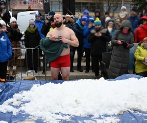 Łukasz Szpunar pobił rekord Guinnessa w najdłuższym przebywaniu w śniegu!