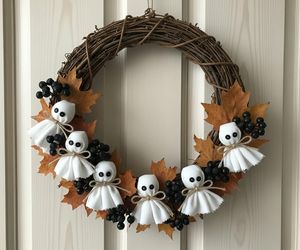stroik halloweenowy z duchami