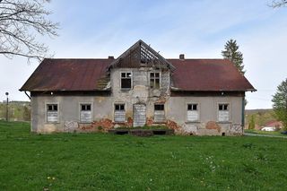 Nazwa tej wsi na Podkarpaciu pochodzi od imienia rycerza. W XV wieku założył tutaj osadę 