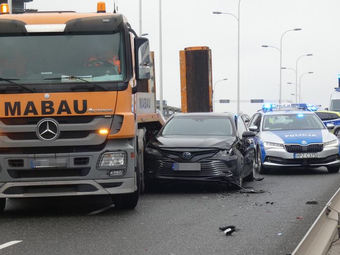 Warszawa. Pościg za kradzionym autem 