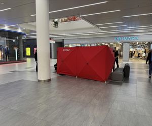 Poszedł na zakupy do Galerii Młociny. „Nagle osunął się na ziemię”. Świadkowie rzucili się na ratunek