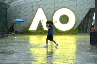 Deszcz torpeduje pierwszy dzień Australian Open. Maja Chwalińska nie wyszła na kort