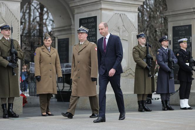 Książę William złożył wieniec na Grobie Nieznanego Żołnierza w Warszawie