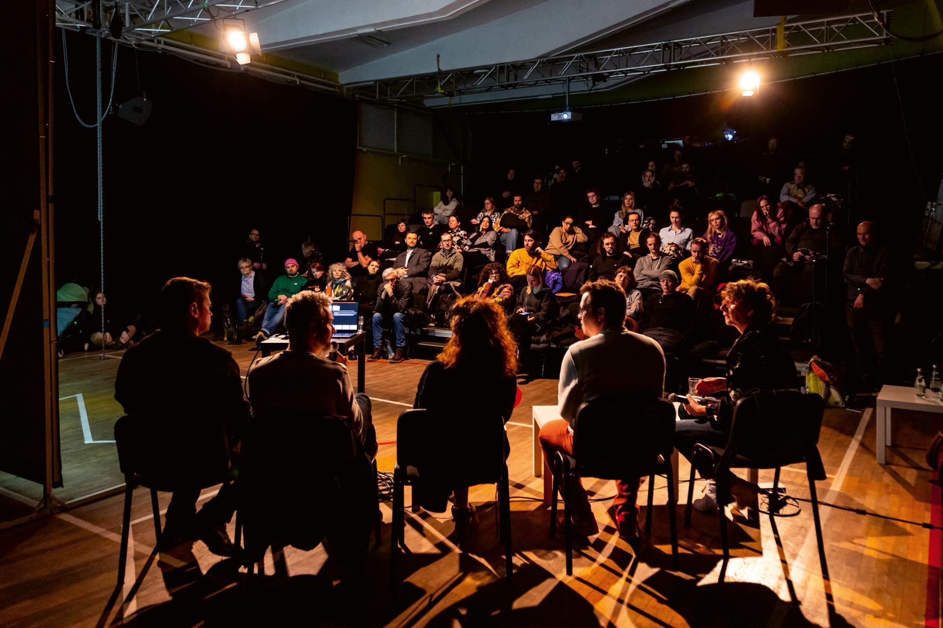 Spotkanie z Konradem Braunem w siedzibie Teatru Komuny Warszawa 