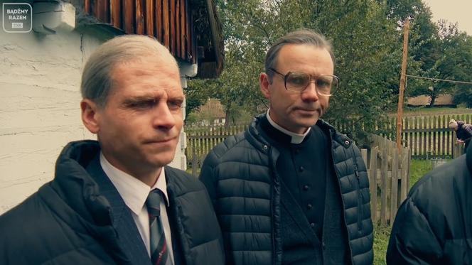 Koniec Stulecia Winnych 4. Chory ksiądz Ignacy w ciężkim stanie w ostatnim 52 odcinku! Nikt nie zdoła mu pomóc - WIDEO, ZDJĘCIA