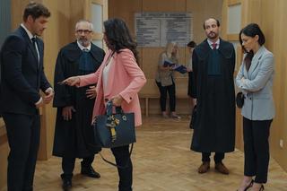 M jak miłość odc. 1752. Marcin (Mikołaj Roznerski), Iza (Adriana Kalska), Adam Werner (Jacek Kopczyński), Aleksandra (Małgorzata Pieczyńska)