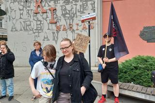 Protest kobiet w Bydgoszczy po śmierci ciężarnej pani Doroty. „Chcemy żyć w Europie XXI wieku”