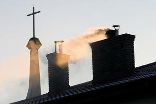 500 zł za palenie w kominku