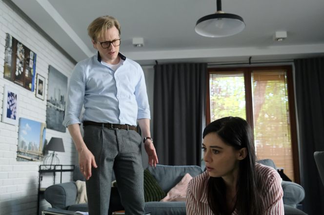 M jak miłość, odc. 1879. Iza (Adriana Kalska), Radek (Philippe Tłokiński)