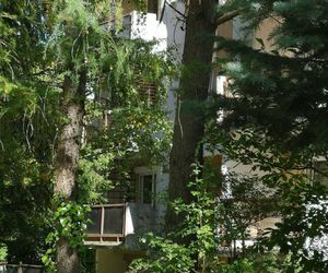 ABW w akcji. Znaleziono broń i materiały wybuchowe. Trwa ewakuacja