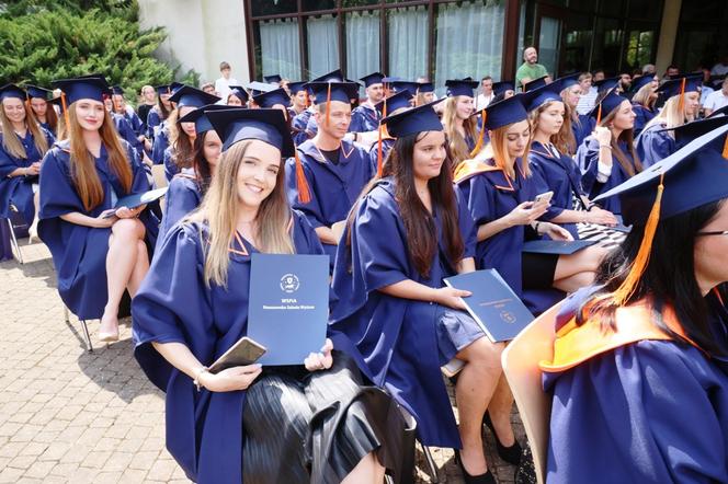 Tak kończyli studia absolwenci WSPiA  w Rzeszowie [ZDJĘCIA]