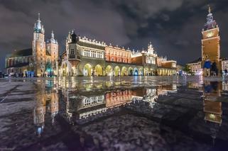 Krakowski Rynek nocą [ZDJĘCIE DNIA]