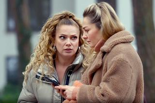 Przyjaciółki, odcinek 246: Inga (Małgorzata Socha), Patrycja (Joanna Liszowska)