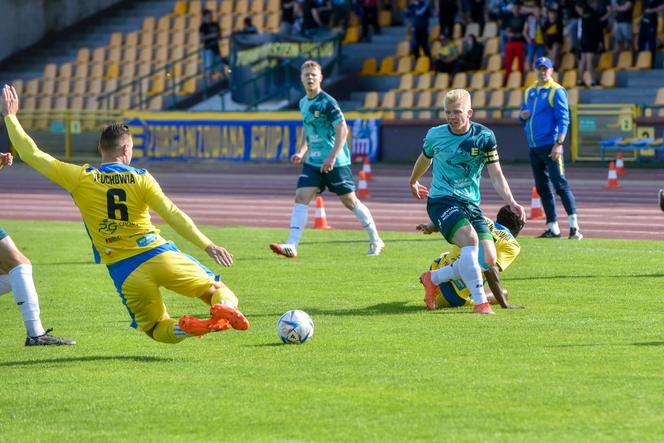 FAF Elana Toruń - Tłuchovia Tłuchowo 4:0, "Żółto-Niebiescy" wciąż na fali