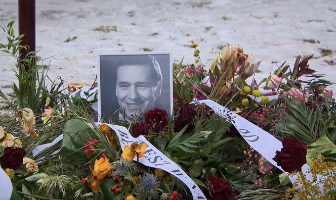 Barwy szczęścia odc. 2630. Grób Zenka Grzelaka (śp. Jan Pęczek)