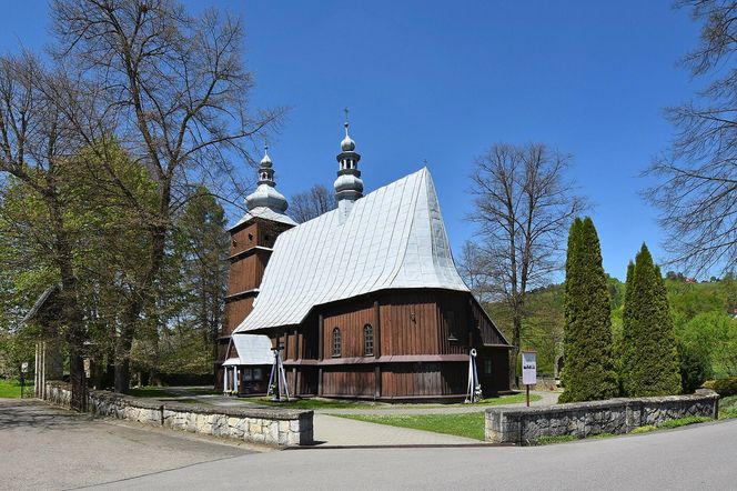 Ta wieś w Małopolsce miała kiedyś inną nazwę. Zachwyca unikatowym zabytkiem