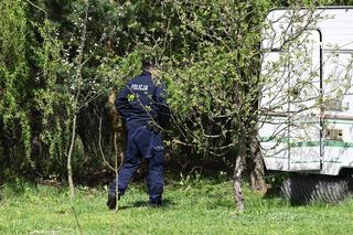 Zabójstwo w Jagatowie. Nie żyje 40-letnia kobieta. Policjanci szukają jej męża Rafała Zyska. Sąsiedzi w szoku: To byli spokojni ludzie