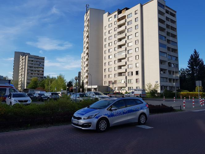 Pożar w Wilanowie. Straż pożarna, pogotowie gazowe i ambulans na miejscu 