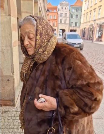 Wróżka z Torunia ze sporą wpadką. Nasz dziennikarz poprosił o wróżbę, ale dostał złą