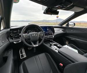 Lexus RX 5. generacji (2023)